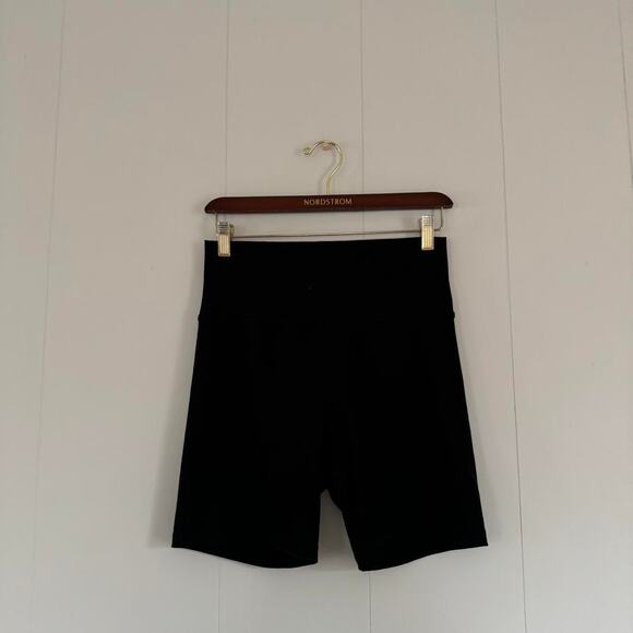 Old navy active cloud+ extra high rise bike short women's medium - Picture 1 of 4